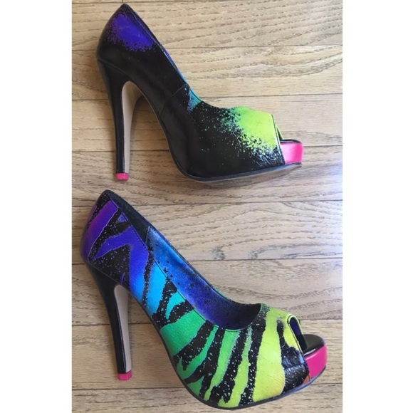 Iron Fist Size 6 Rainbow Zebra Peep Toe Heels - Picture 4 of 8